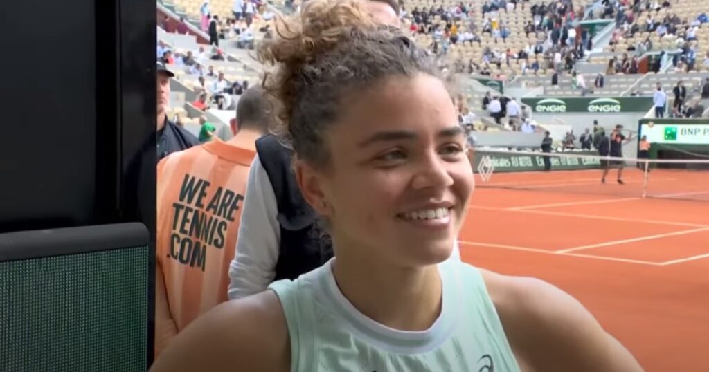Olimpiadi 2024, tennis Jasmine Paolini vola al secondo turno Radio Sportiva